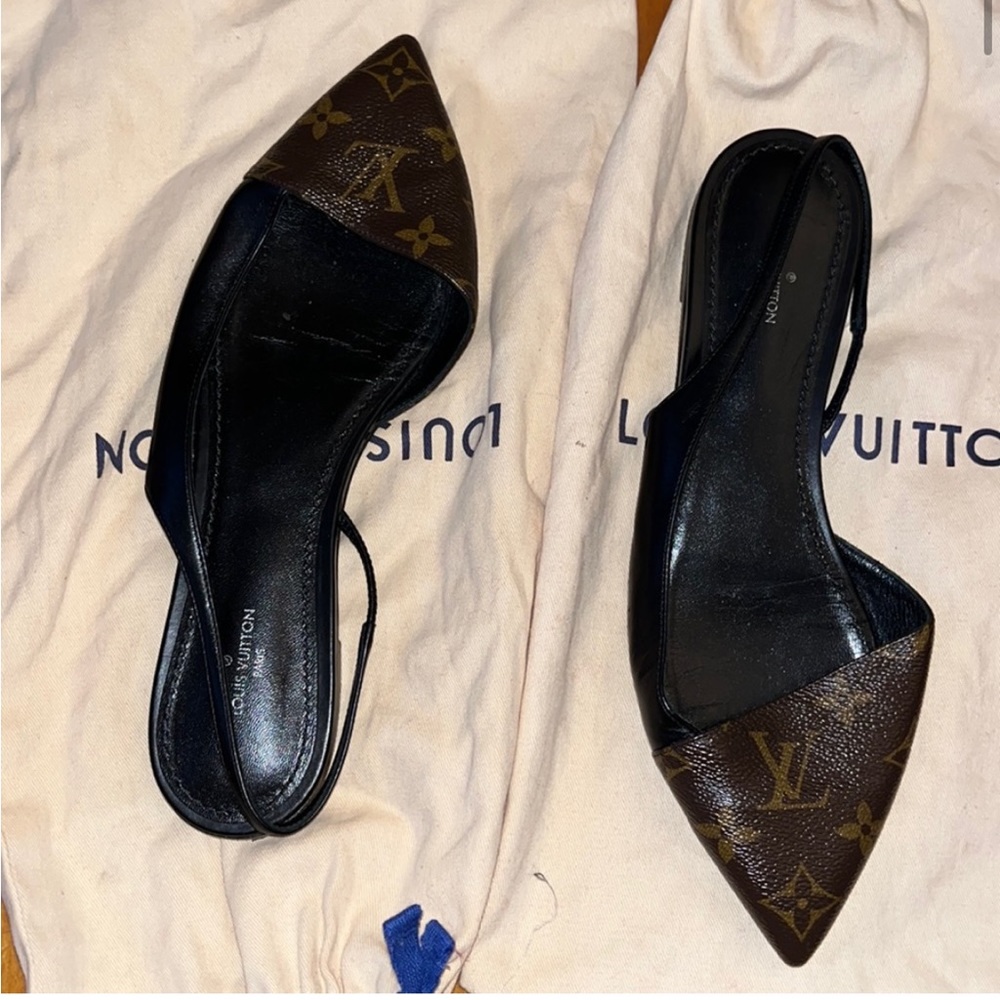 LV size 39 ballet flats (Cherie) & M Balenciaga crew neck sweater (navy & white)